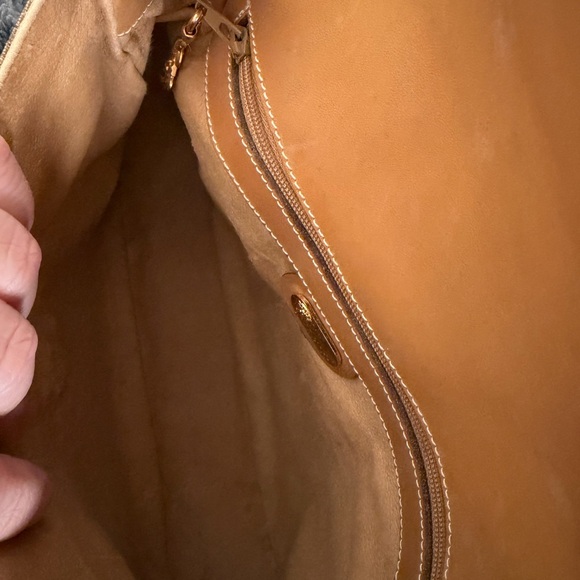 Gucci Vintag Crossbody Bag - Picture 9 of 11